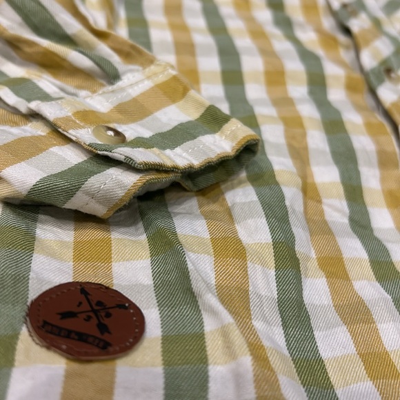 Long-Sleeve Button-Down Shirts in Yellow/Green & White Size 4T - Picture 7 of 10